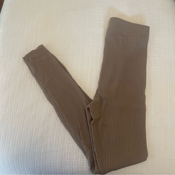 H&M Ribbed Leggings size small - Picture 2 of 4